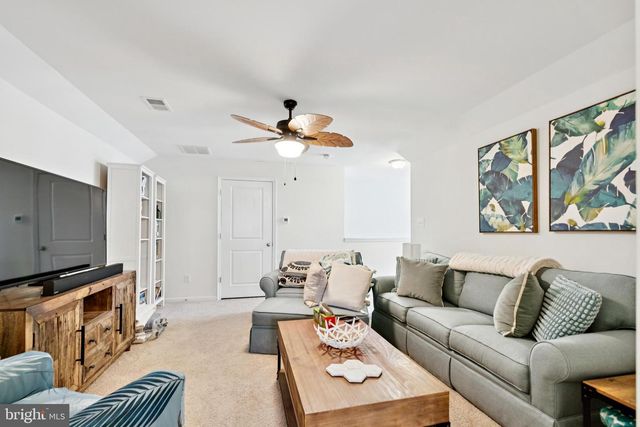 18 RACCOON LANE, Barnegat, NJ 08005