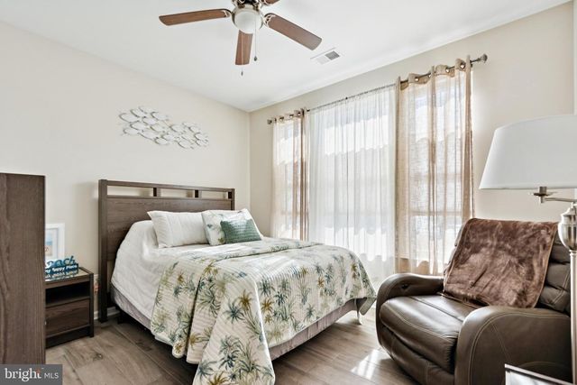 18 RACCOON LANE, Barnegat, NJ 08005