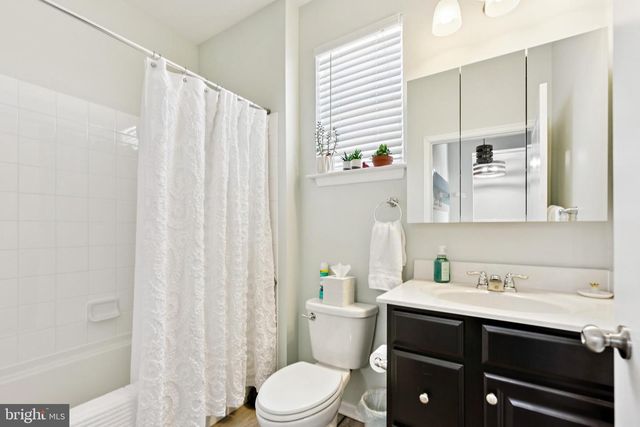 18 RACCOON LANE, Barnegat, NJ 08005