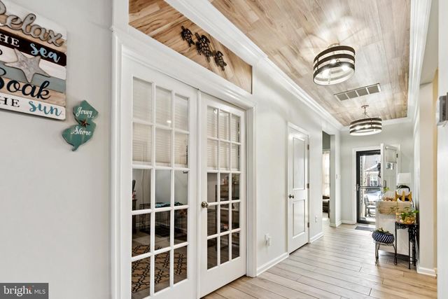 18 RACCOON LANE, Barnegat, NJ 08005