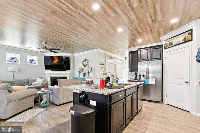 18 RACCOON LANE, Barnegat, NJ 08005