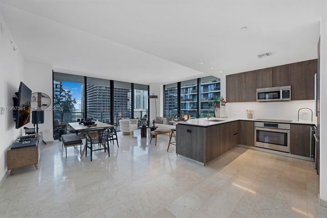 88 SW 7th St 1401, Miami, FL 33130