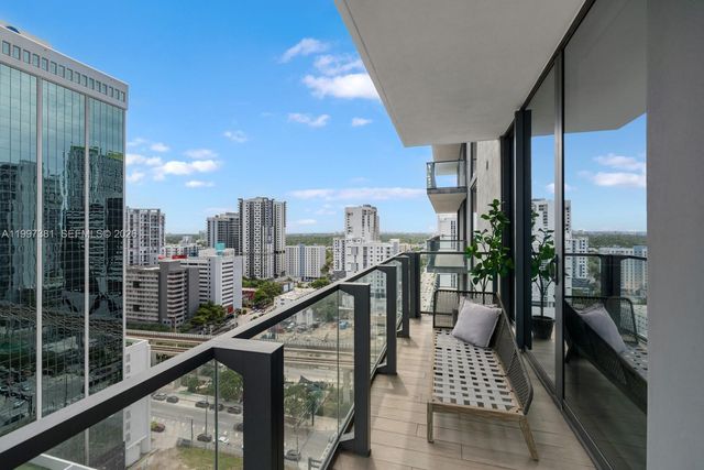 88 SW 7th St 1401, Miami, FL 33130