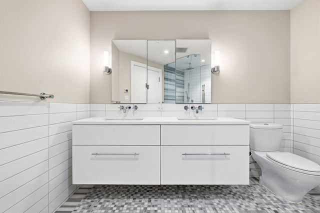 110 Broad 703, Boston, MA 02110