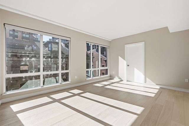 110 Broad 703, Boston, MA 02110