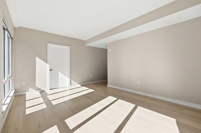 110 Broad 703, Boston, MA 02110