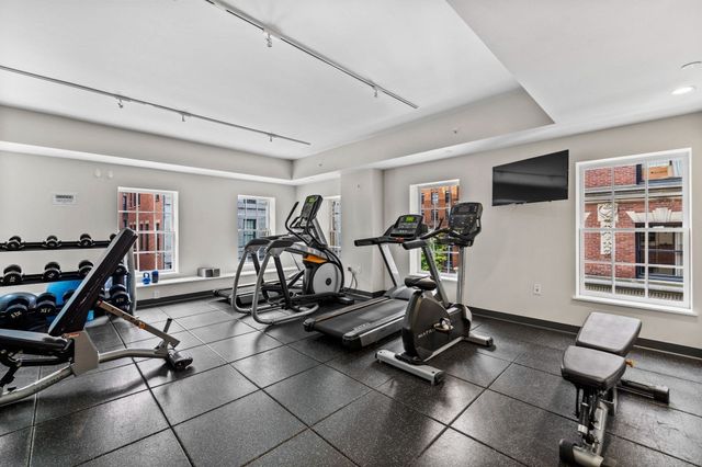 110 Broad 703, Boston, MA 02110