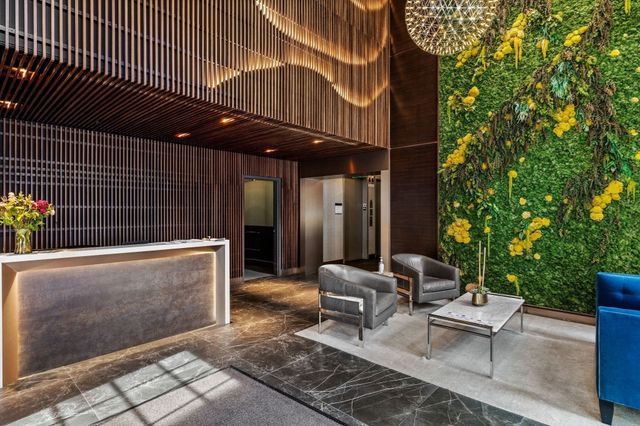 110 Broad 703, Boston, MA 02110