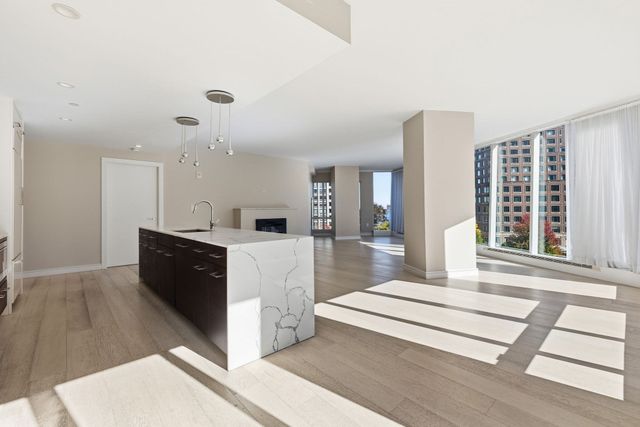 110 Broad 703, Boston, MA 02110
