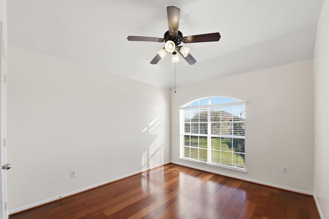 8702 Challis Park Court, Houston, TX 77040