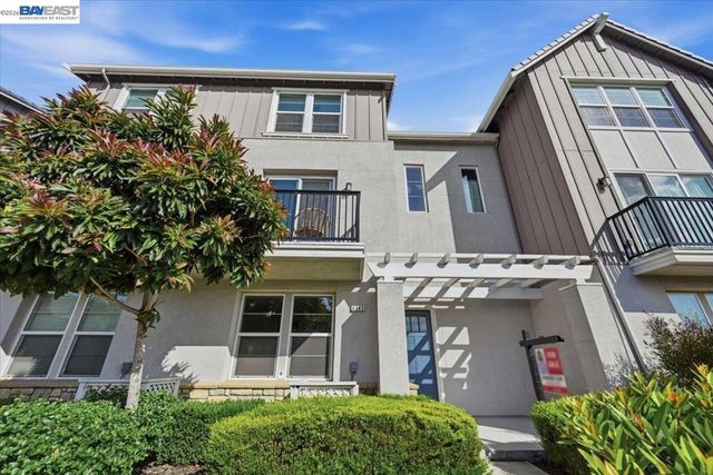4243 Sunset View Dr, Dublin, CA 94568
