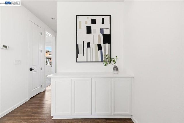 4243 Sunset View Dr, Dublin, CA 94568