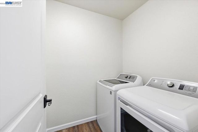 4243 Sunset View Dr, Dublin, CA 94568