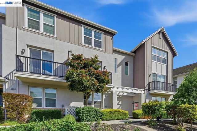 4243 Sunset View Dr, Dublin, CA 94568