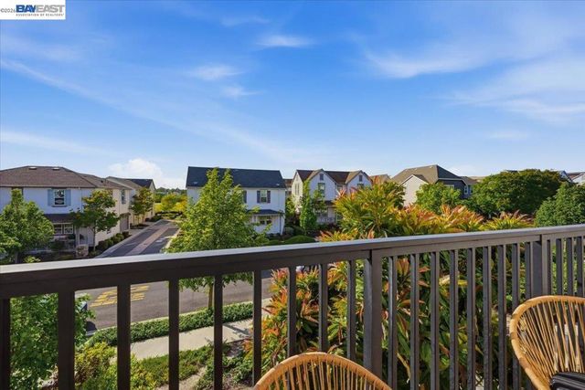 4243 Sunset View Dr, Dublin, CA 94568