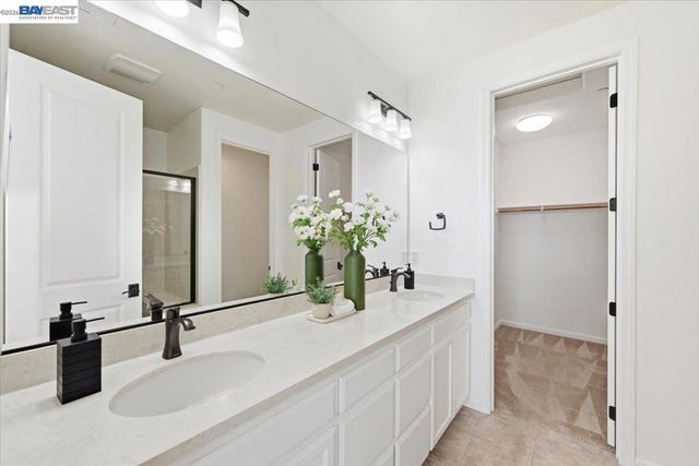 4243 Sunset View Dr, Dublin, CA 94568