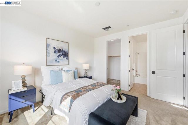 4243 Sunset View Dr, Dublin, CA 94568