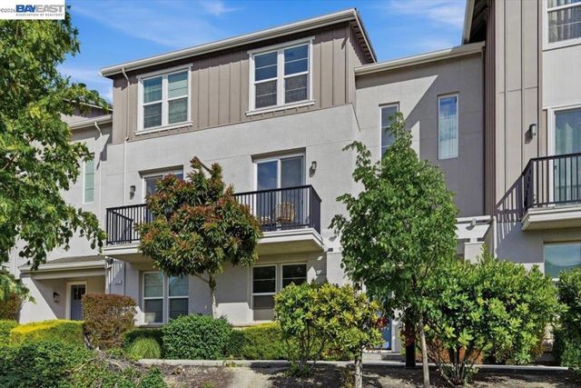 4243 Sunset View Dr, Dublin, CA 94568