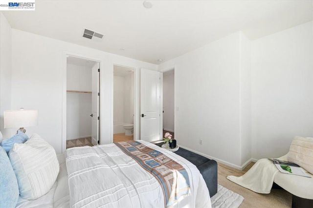 4243 Sunset View Dr, Dublin, CA 94568