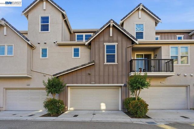 4243 Sunset View Dr, Dublin, CA 94568
