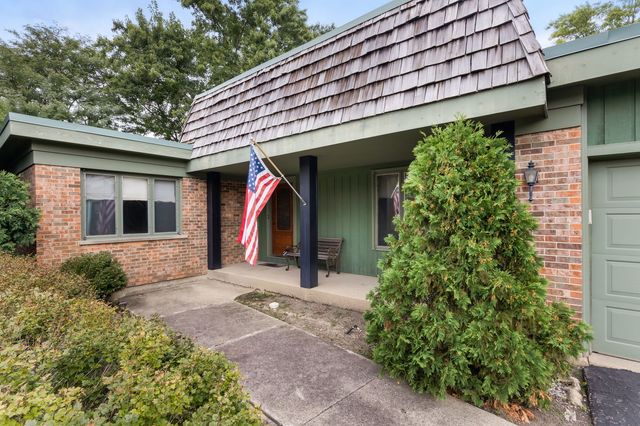 1135 Adirondack Drive, Northbrook, IL 60062