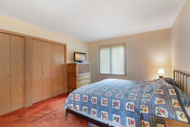 1135 Adirondack Drive, Northbrook, IL 60062