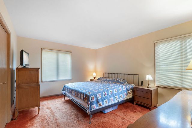 1135 Adirondack Drive, Northbrook, IL 60062