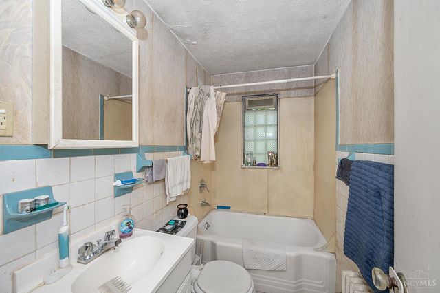 18 Gahl Terrace, Reading, OH 45215