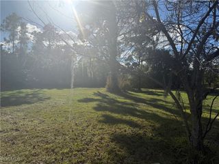 21219 N River RD, Alva, FL 33920