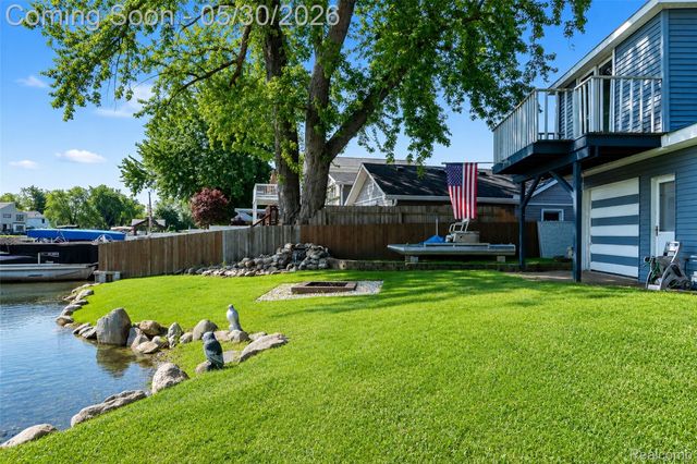 2082 Kingston Street, White Lake Charter Township, MI 48386