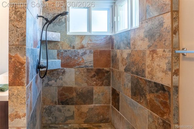 2082 Kingston Street, White Lake Charter Township, MI 48386