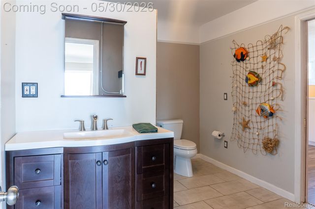 2082 Kingston Street, White Lake Charter Township, MI 48386