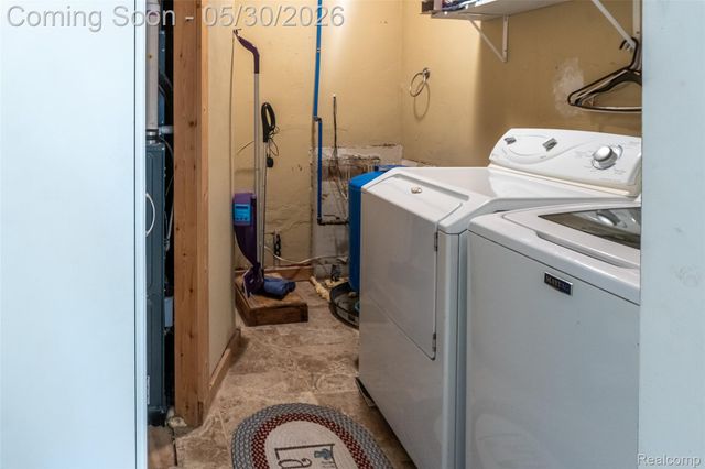 2082 Kingston Street, White Lake Charter Township, MI 48386