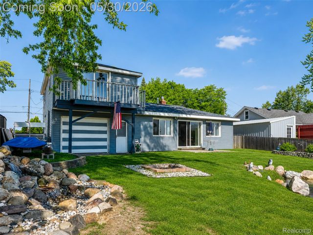 2082 Kingston Street, White Lake Charter Township, MI 48386