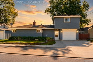 2082 Kingston Street, White Lake Charter Township, MI 48386
