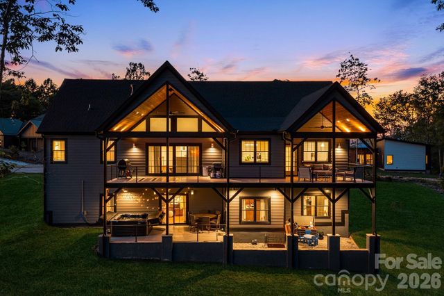 163 Northview Drive, Hendersonville, NC 28791