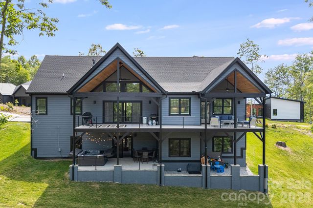 163 Northview Drive, Hendersonville, NC 28791