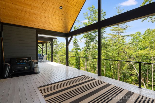 163 Northview Drive, Hendersonville, NC 28791