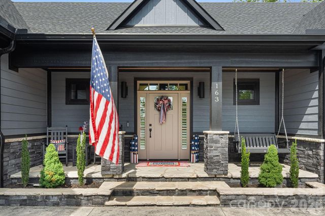 163 Northview Drive, Hendersonville, NC 28791