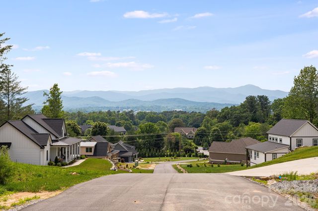 163 Northview Drive, Hendersonville, NC 28791