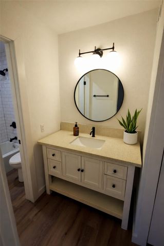 1516 Bay Area Boulevard P19, Houston, TX 77058