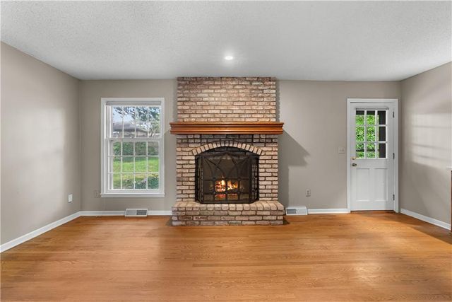 1705 N 1st Street, Blue Springs, MO 64014