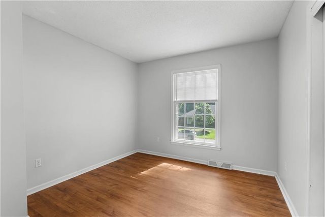1705 N 1st Street, Blue Springs, MO 64014