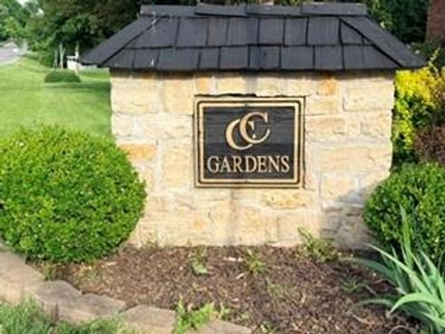 1705 N 1st Street, Blue Springs, MO 64014