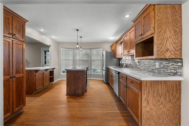 1705 N 1st Street, Blue Springs, MO 64014