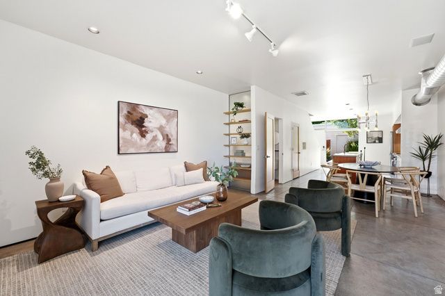 1136 S WEST TEMPLE, Salt Lake City, UT 84101