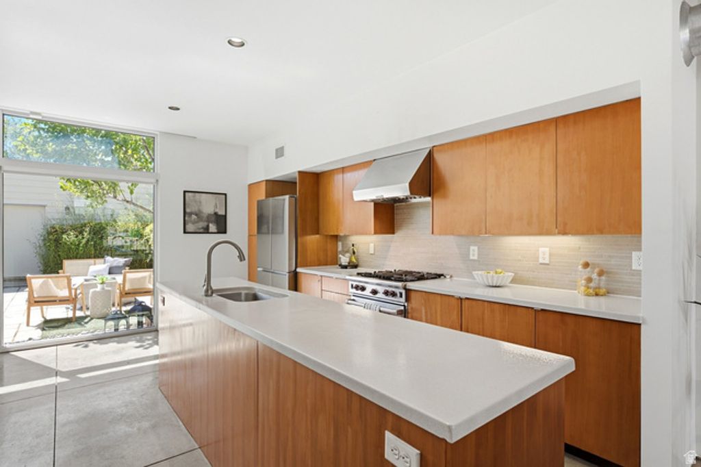 1136 S WEST TEMPLE, Salt Lake City, UT 84101