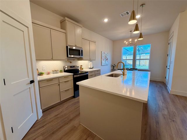 2829 Avenue L, Fort Worth, TX 76105