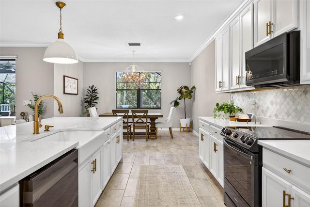 710 ACACIA COURT, Bradenton, FL 34212