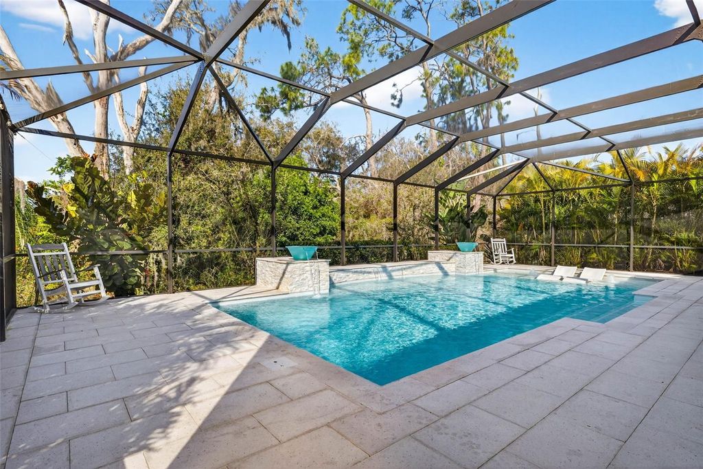 Image 47 of property listing at 710 ACACIA COURT, Bradenton, FL 34212